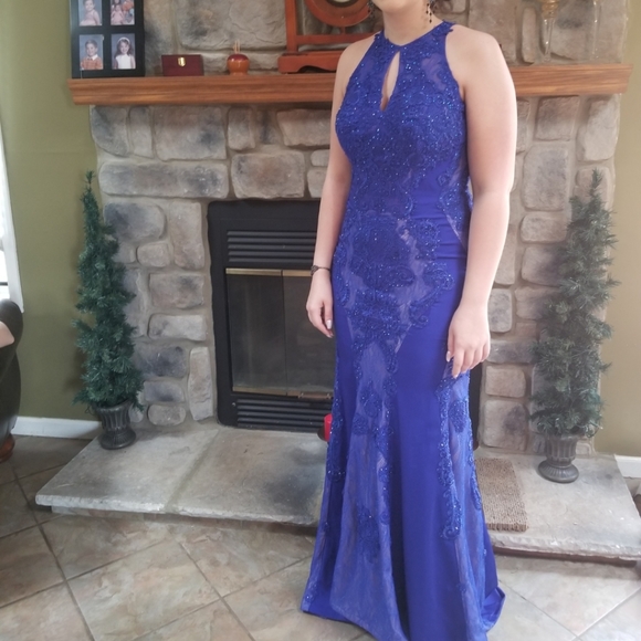 Prom Dress - Picture 4 of 5